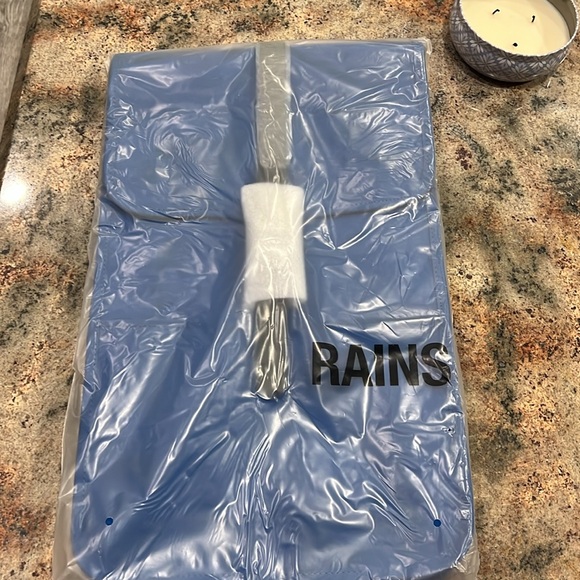 NWT Rains Backpack - Picture 6 of 6